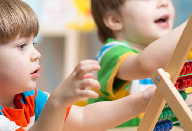 تربیت بچه های مادران شاغل